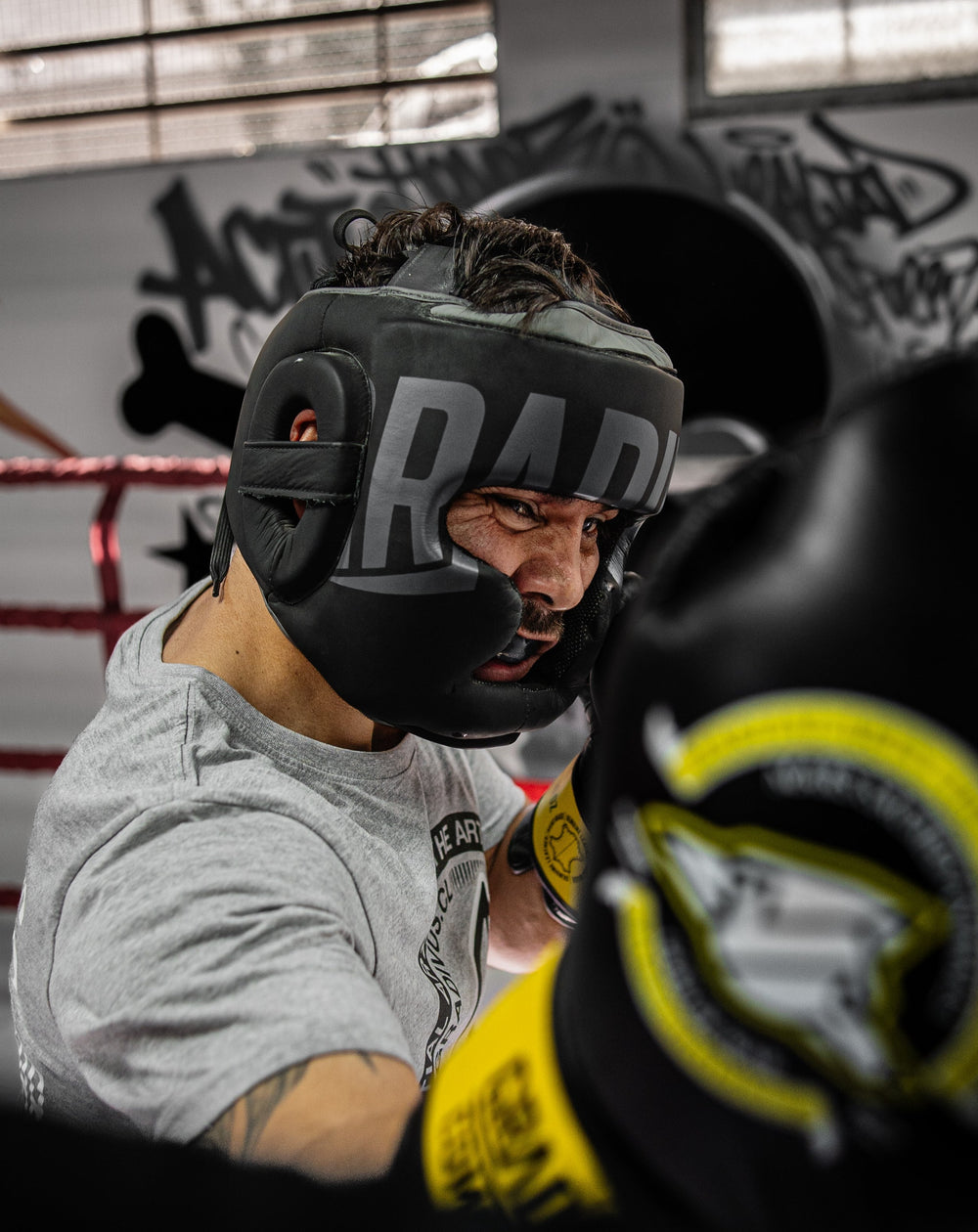 cabezal protector cabeza artes marciales boxeo box chile gradivus sparpro cuero autentico hecho a mano importado muay thai kickboxing k1 ufc bellator importado hecho a mano cuero autentico