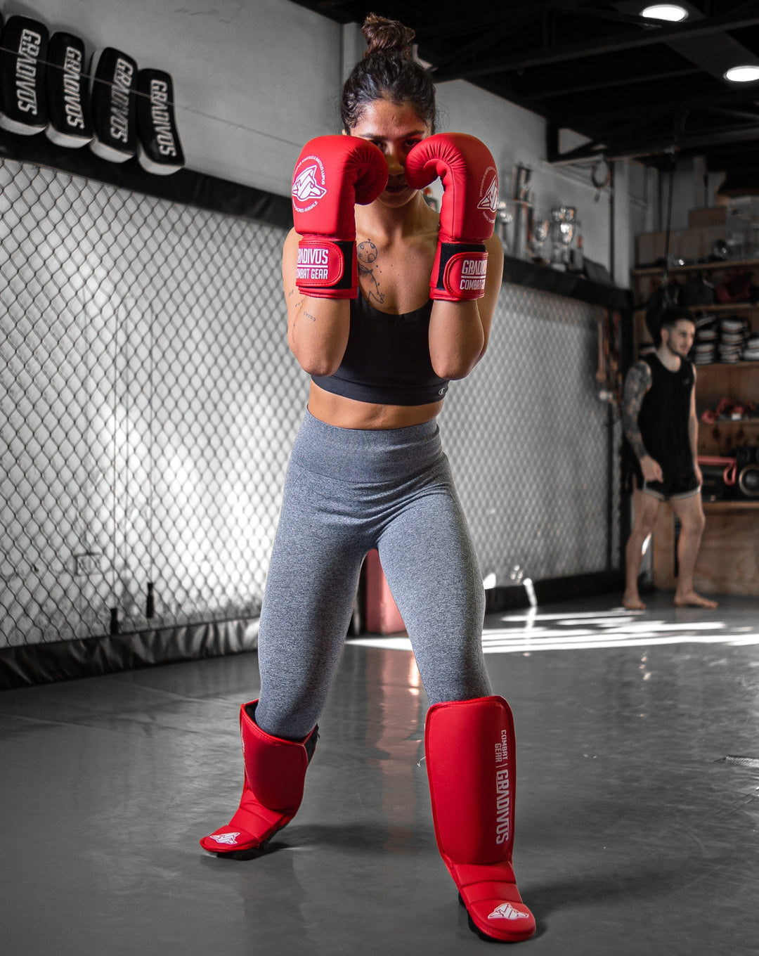 canilleras mars gradivus kickboxing muay thai k1 mma ufc bellator patadas artes marciales rojo