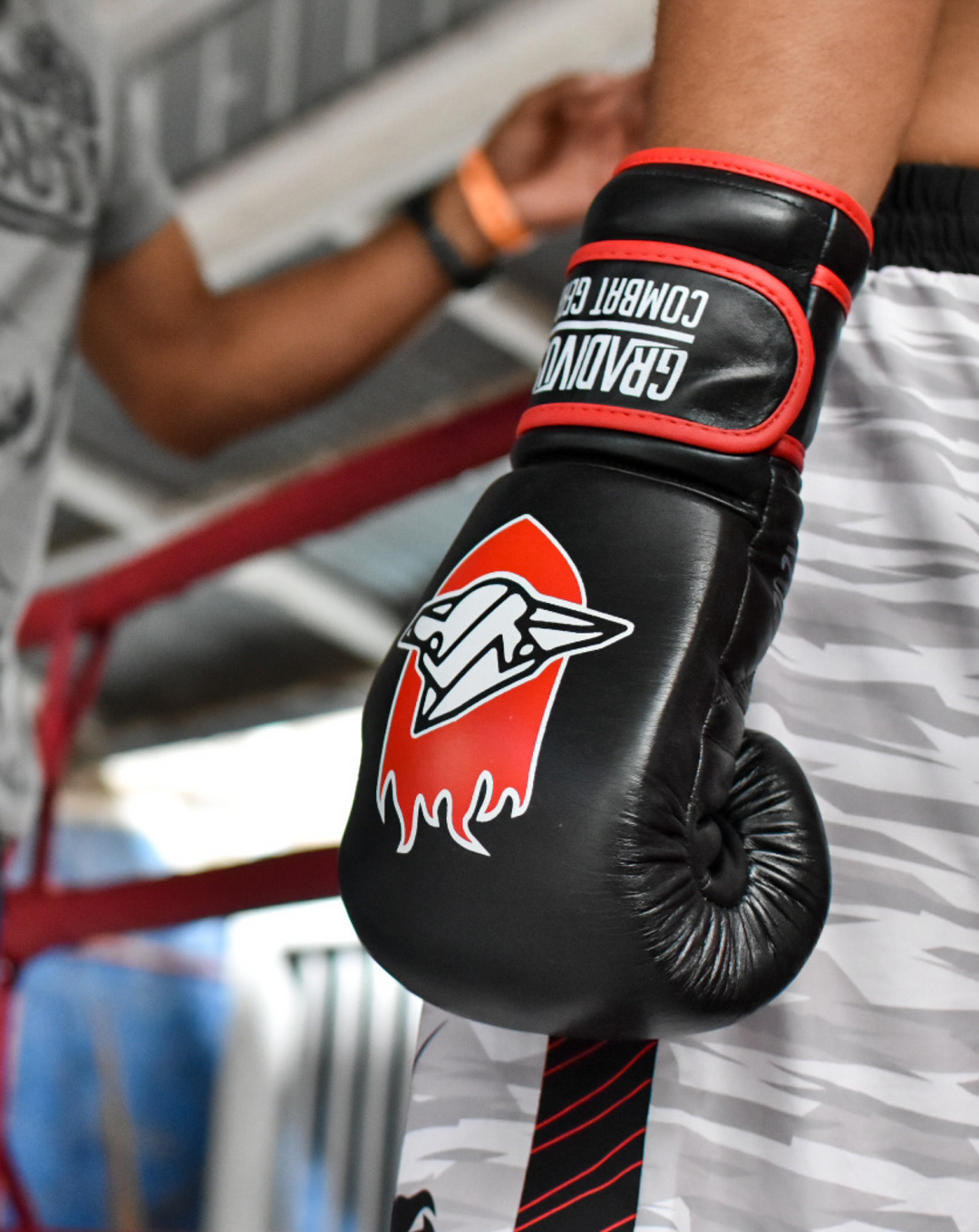 guantes de boxeo box boxing cuero autentico hecho a mano importado kickboxing muay thai k1 sambo mma ufc bellator mars gradivus combat gear deporte full contact contacto iska negro