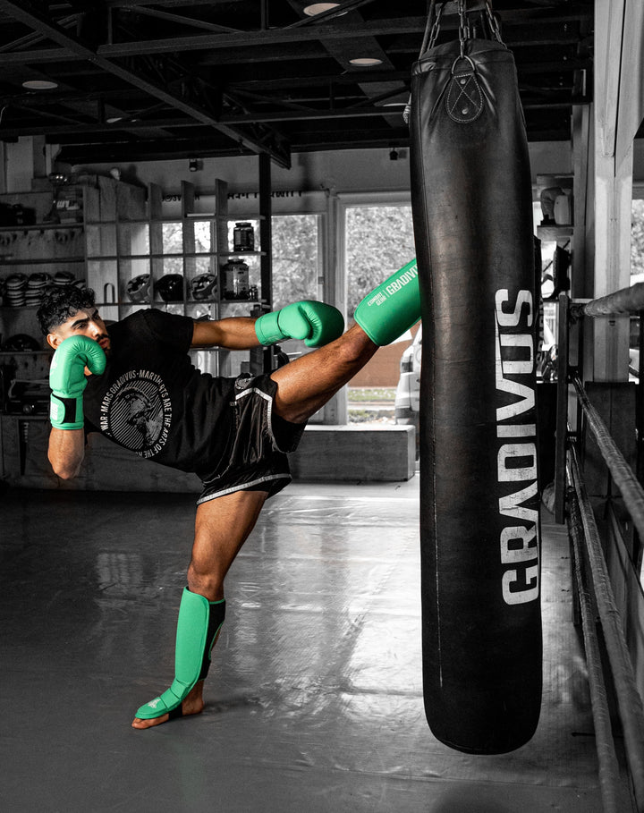 Guantes de boxeo classic clasico boxing box kickboxing muay thai k1 sambo mma ufc bellator artes marciales mars gradivus subete al ring jaula deporte salud entrenamiento pelea combate full contact turquesa blanco  saco largo patadas