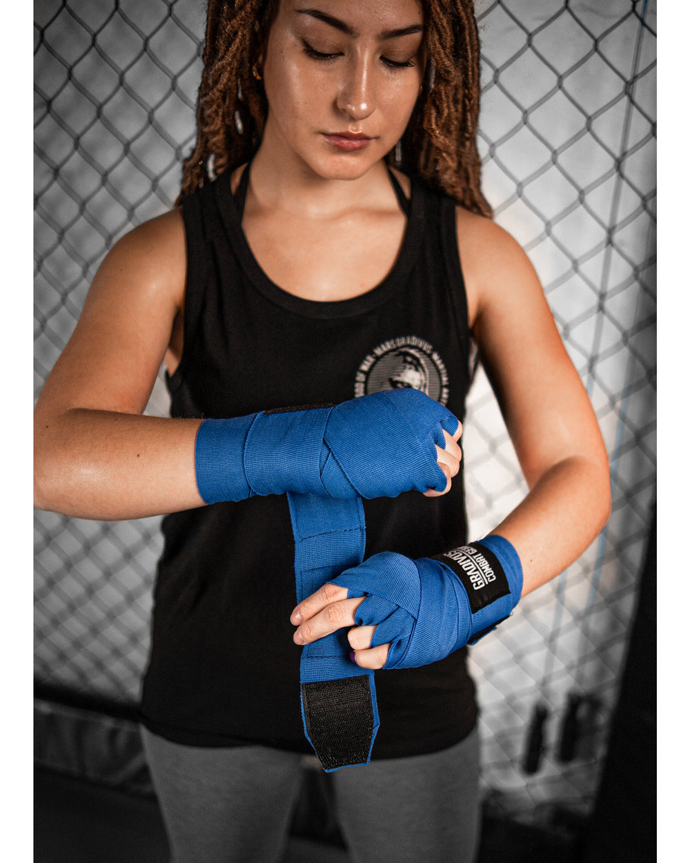 vendas boxeo algodon semi elasticado 4 metros boxing box kickboxing muay thai k1 mma sambo ufc bellator pelea peleador competidor entrenador gimnasio subete al ring jaula artes marciales mars gradivus azul mujer poder femenino