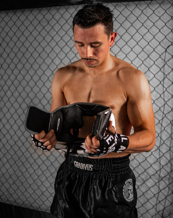 cabezal de cuero autentico gradivus blanco gris kickboxing boxeo box artes marciales muay tahi mma ufc bellator hecho a mano importado mars martial arts 